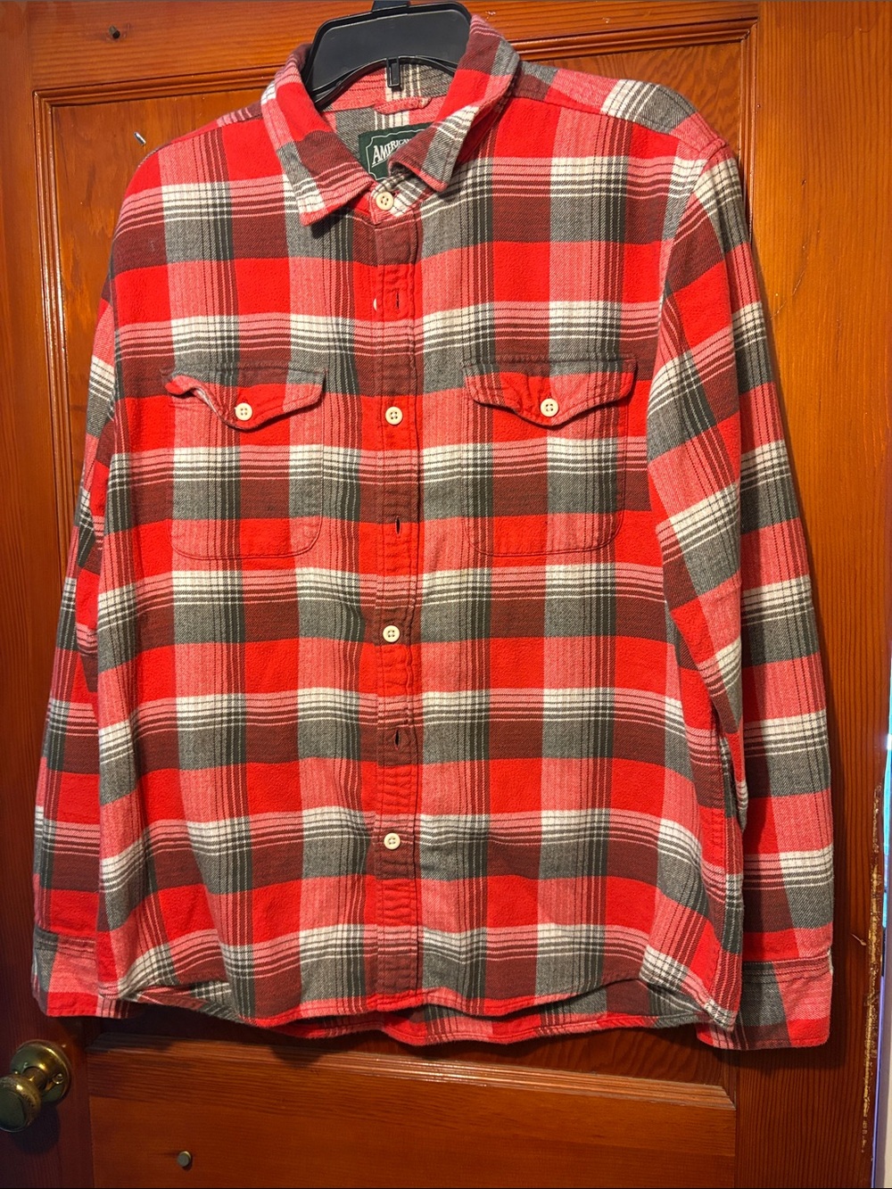 American Eagle Outfitters Red and Gray Plaid Button-Down Shirt - Men